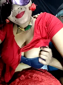 Snapshot of Hotty-priyanka chatting on April 28, 2026, 6:13 pm Hotty-priyanka online show from April 28, 2026, 6:13 pm