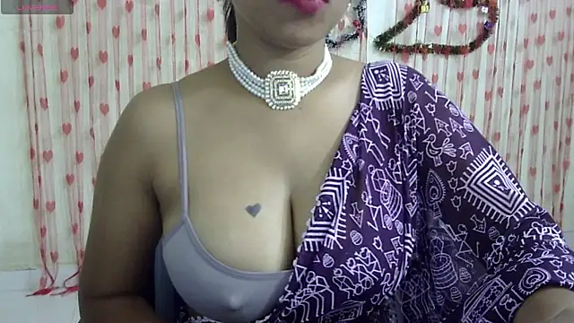 Snapshot of Preeti-Sexy chatting on February 8, 2025, 6:22 am Preeti-Sexy online show from February 8, 2025, 6:22 am