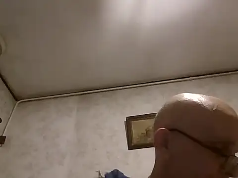 mariusica1xh online show from November 7, 2025, 11:49 pm