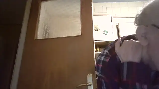 Snapshot of mariusica1@xh chatting on March 18, 2026, 5:38 pm mariusica1xh online show from March 18, 2026, 5:38 pm