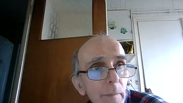 Snapshot of mariusica1@xh chatting on April 10, 2026, 1:05 pm mariusica1xh online show from April 10, 2026, 1:05 pm