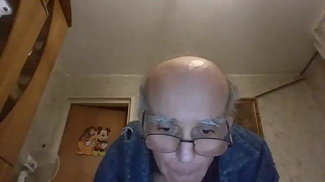 Snapshot of mariusica1@xh chatting on April 12, 2026, 10:59 pm mariusica1xh online show from April 12, 2026, 10:59 pm