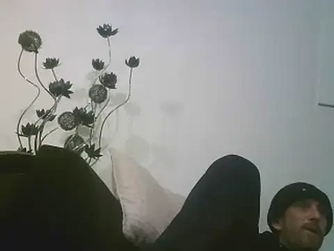 Snapshot of PocoLoco420 chatting on January 11, 2026, 11:43 pm PocoLoco420 online show from January 11, 2026, 11:43 pm