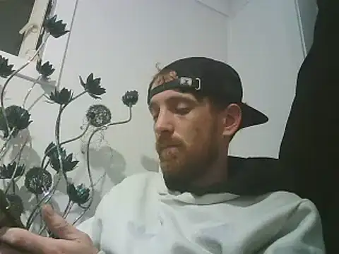 Snapshot of PocoLoco420 chatting on May 6, 2026, 10:15 pm PocoLoco420 online show from May 6, 2026, 10:15 pm