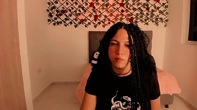 Lilith Miller21 online show from October 17, 2025, 7:16 pm