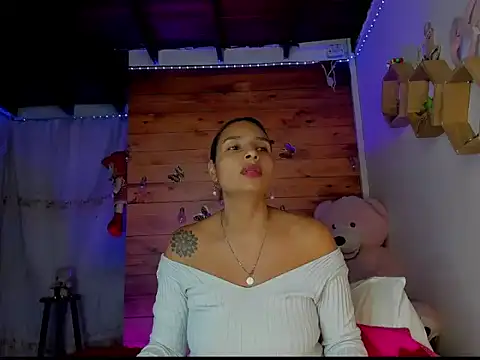 Snapshot of mykaelahoney chatting on January 14, 2026, 5:02 am mykaelahoney online show from January 14, 2026, 5:02 am