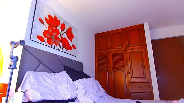 Snapshot of bellatrix25 chatting on February 20, 2026, 6:19 pm bellatrix25 online show from February 20, 2026, 6:19 pm