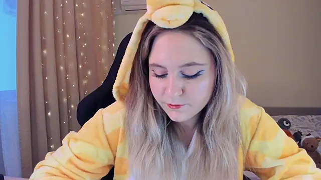 Snapshot of Diana_Flower chatting on January 8, 2025, 10:37 am Diana Flower online show from January 8, 2025, 10:37 am