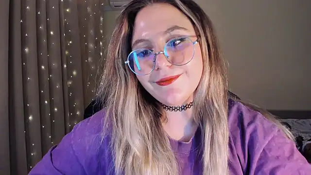 Snapshot of Diana_Flower chatting on January 8, 2025, 4:44 pm Diana Flower online show from January 8, 2025, 4:44 pm