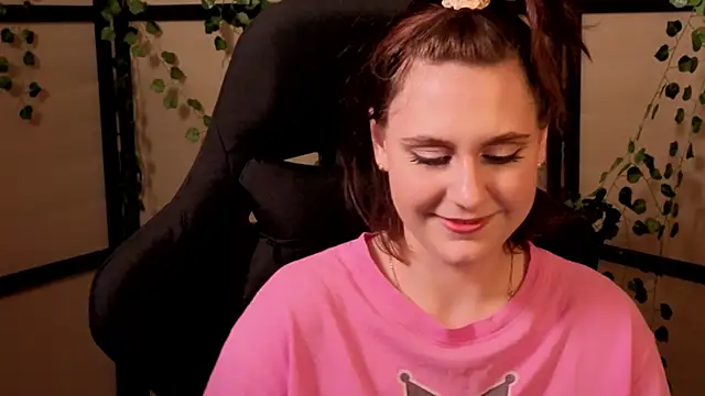 Snapshot of Diana_Flower chatting on February 7, 2026, 1:04 pm Diana Flower online show from February 7, 2026, 1:04 pm