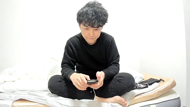 whitebriefboy online show from February 12, 2025, 2:21 pm