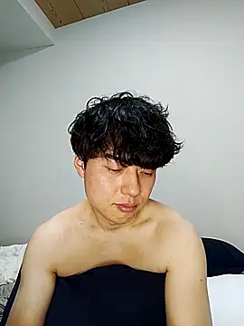 whitebriefboy online show from February 28, 2025, 8:18 pm