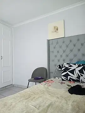 Candy Love 18 online show from February 14, 2025, 1:02 am