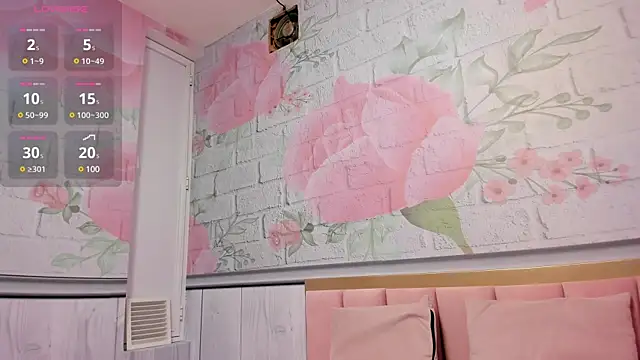 Annie Cute18  online show from February 20, 2025, 4:07 am