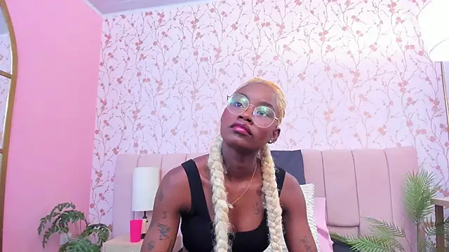 amber-hill online show from November 26, 2025, 7:15 pm