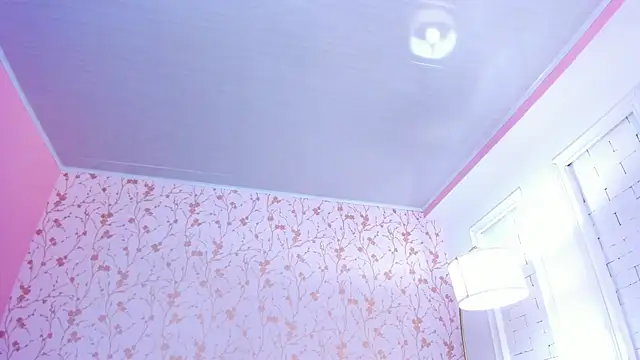 amber-hill online show from December 5, 2025, 7:10 pm