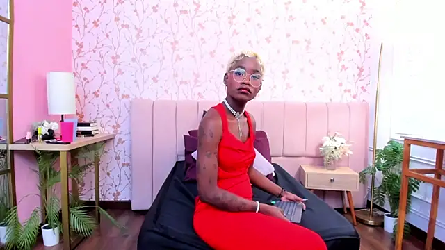 amber-hill online show from February 14, 2026, 6:37 pm