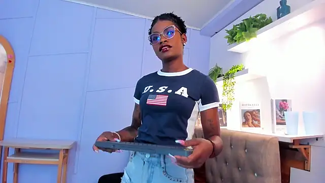 amber-hill online show from July 4, 2026, 12:11 pm