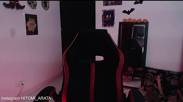 hitomi arata online show from October 15, 2025, 10:10 pm