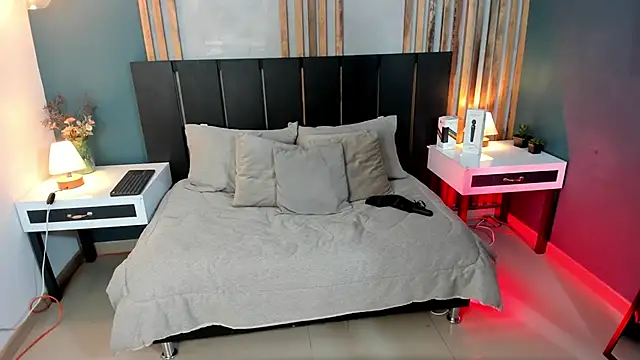 Janne lee online show from December 4, 2025, 9:01 pm