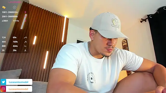 lucasanto  online show from November 9, 2025, 1:48 am