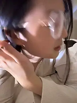 Snapshot of Sweet-Angel999 chatting on December 24, 2024, 9:33 pm Sweet-Angel999 online show from December 24, 2024, 9:33 pm