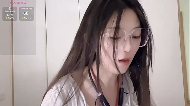 Snapshot of Sweet-Angel999 chatting on March 3, 2025, 6:55 pm Sweet-Angel999 online show from March 3, 2025, 6:55 pm