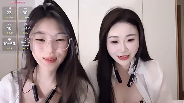 Snapshot of Sweet-Angel999 chatting on March 4, 2025, 2:21 pm Sweet-Angel999 online show from March 4, 2025, 2:21 pm