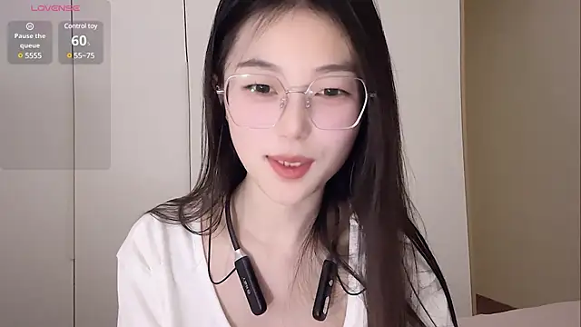 Snapshot of Sweet-Angel999 chatting on March 18, 2025, 5:31 pm Sweet-Angel999 online show from March 18, 2025, 5:31 pm