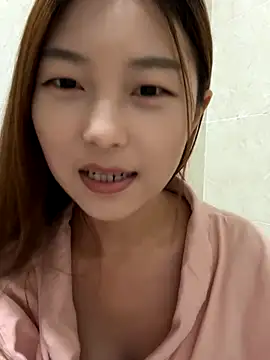 Snapshot of Sweet-Angel999 chatting on November 8, 2025, 5:12 pm Sweet-Angel999 online show from November 8, 2025, 5:12 pm