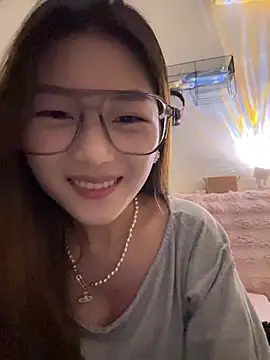 Snapshot of Sweet-Angel999 chatting on February 5, 2026, 3:05 pm Sweet-Angel999 online show from February 5, 2026, 3:05 pm