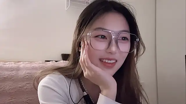 Snapshot of Sweet-Angel999 chatting on February 17, 2026, 5:08 pm Sweet-Angel999 online show from February 17, 2026, 5:08 pm