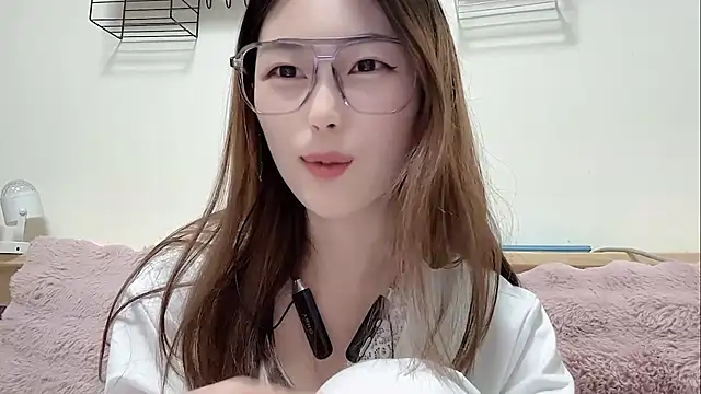 Snapshot of Sweet-Angel999 chatting on February 25, 2026, 3:54 pm Sweet-Angel999 online show from February 25, 2026, 3:54 pm