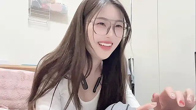 Snapshot of Sweet-Angel999 chatting on March 12, 2026, 4:46 pm Sweet-Angel999 online show from March 12, 2026, 4:46 pm