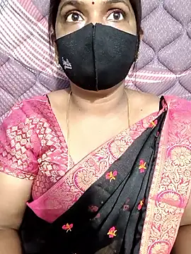 Snapshot of Renuma chatting on March 30, 2026, 4:02 am Renuma online show from March 30, 2026, 4:02 am