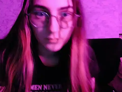 AliceMoonsea online show from March 12, 2026, 11:33 pm