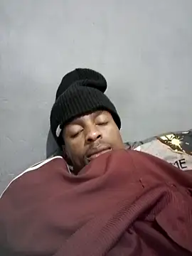 Snapshot of Amazea24 chatting on November 12, 2025, 8:30 pm Amazea24 online show from November 12, 2025, 8:30 pm