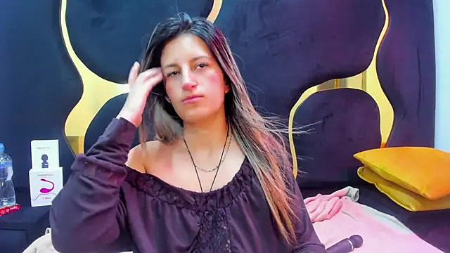 Snapshot of GiaRoussel chatting on October 26, 2025, 3:07 pm GiaRoussel online show from October 26, 2025, 3:07 pm