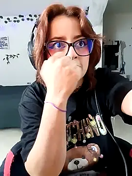 Snapshot of Lin-cute chatting on December 15, 2024, 11:09 pm Lin-cute online show from December 15, 2024, 11:09 pm