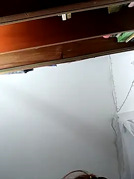 Snapshot of Lin-cute chatting on December 19, 2024, 4:34 am Lin-cute online show from December 19, 2024, 4:34 am