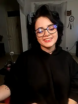 Snapshot of Lin-cute chatting on March 11, 2025, 5:05 am Lin-cute online show from March 11, 2025, 5:05 am