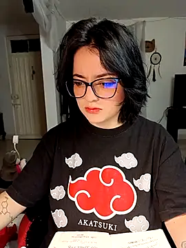 Snapshot of Lin-cute chatting on March 19, 2025, 8:12 am Lin-cute online show from March 19, 2025, 8:12 am