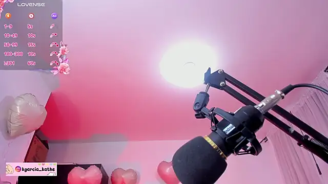 Lin-cute online show from November 9, 2025, 9:46 pm