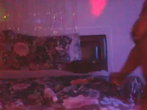 YourFaceMyThrone27 online show from January 2, 2025, 2:43 am