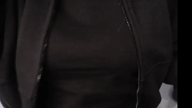 JenniLowen online show from March 18, 2025, 10:57 am