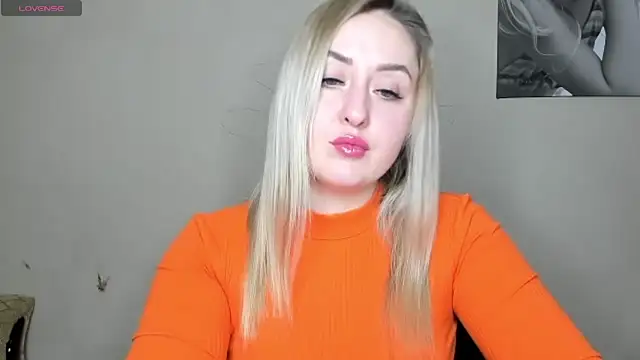 Snapshot of KennaJamess8 chatting on January 5, 2025, 5:20 pm KennaJamess8 online show from January 5, 2025, 5:20 pm