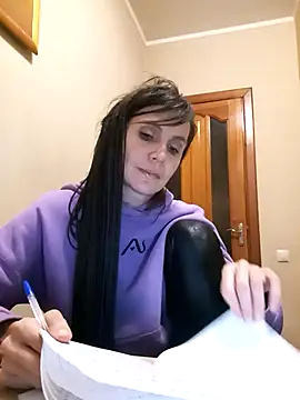 Francenia lolis online show from February 4, 2026, 3:51 pm