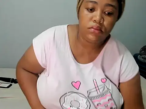 kittydollyx02 online show from January 15, 2025, 8:58 pm