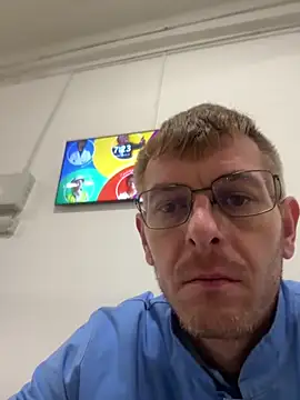 Snapshot of adrian90bi11 chatting on March 23, 2026, 5:22 am adrian90bi11 online show from March 23, 2026, 5:22 am