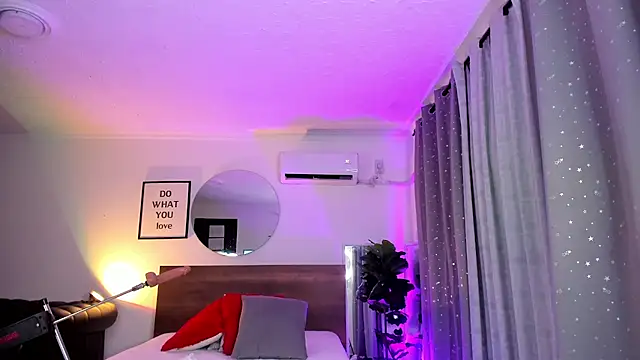 valery yepes online show from February 7, 2025, 4:35 pm